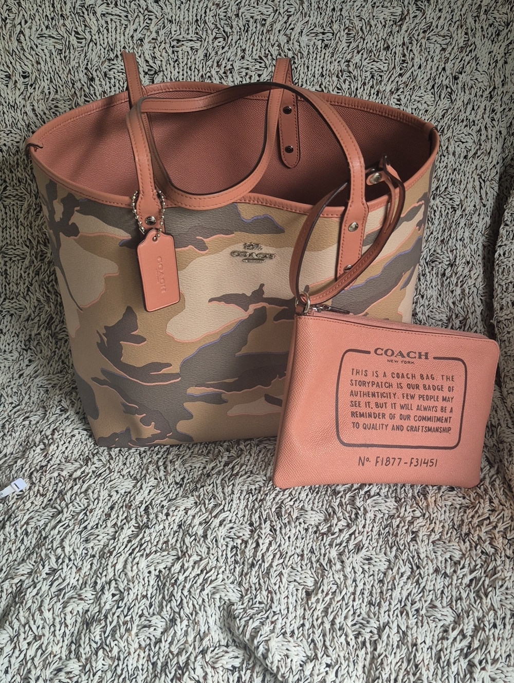 Coach 🖤 Camo Tote